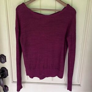 SO Crossover Sweater